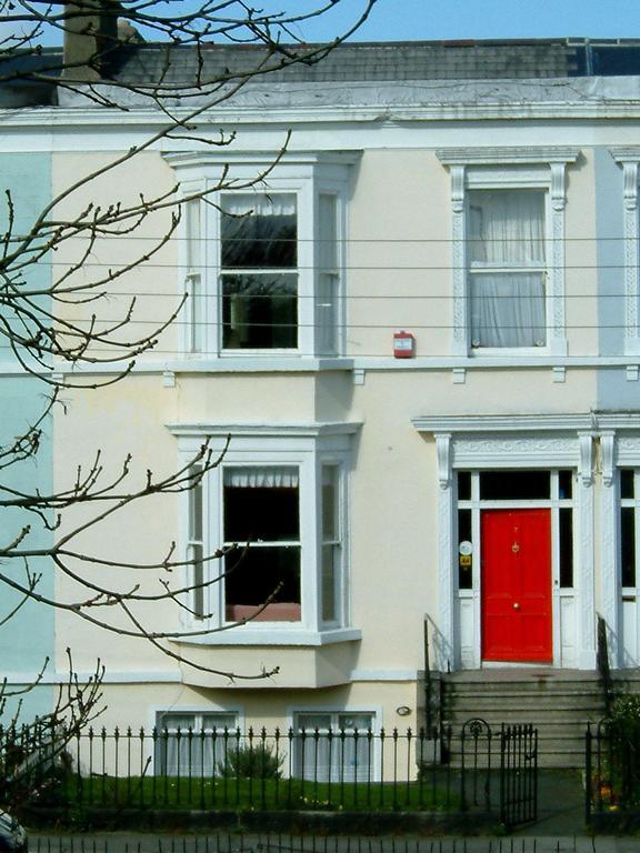 Claremont House Bed & Breakfast Dun Laoghaire Luaran gambar