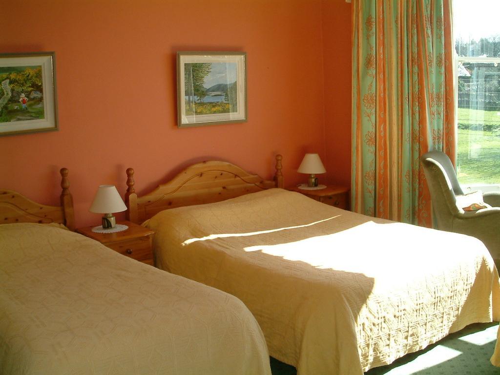 Claremont House Bed & Breakfast Dun Laoghaire Bilik gambar